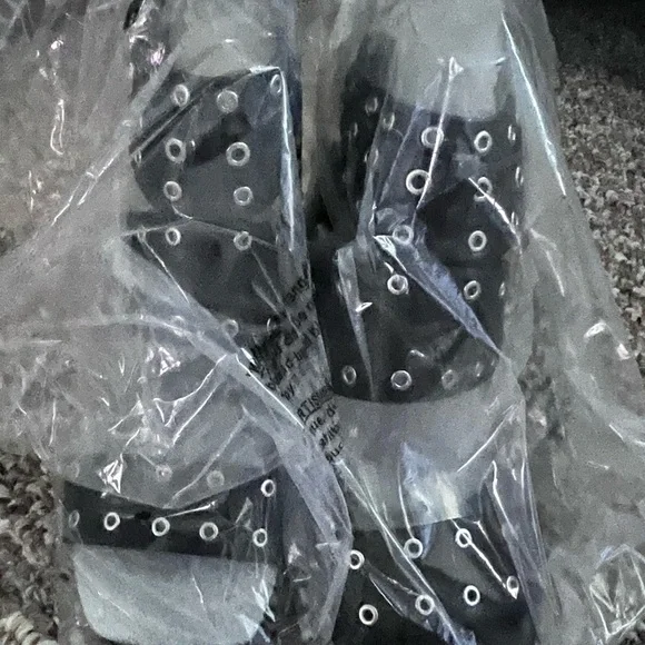 New in box Rebecca minkoff leather block heels - Picture 5 of 11